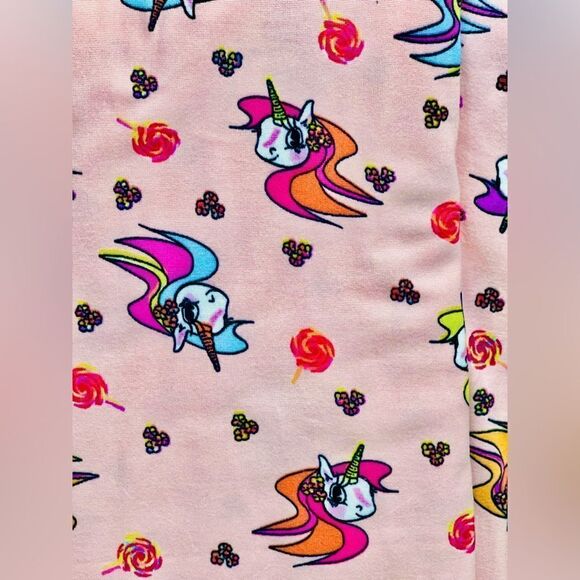 SFI‎ Pink Unicorn Print 2-way Stretch Brushed Jersey Knit Fabric 66" x 3 Yards - Picture 1 of 2